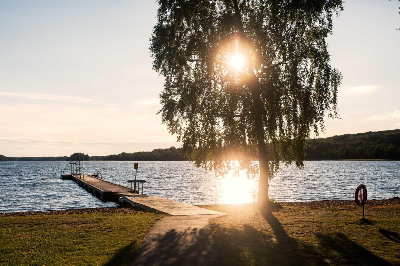 Very Nice Cottage By The Lake. Lursjoen! Hästveda Esterno foto